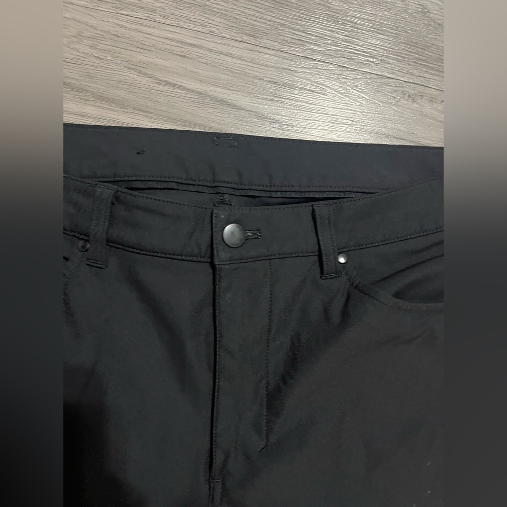 Lululemon ABC classic trousers 34x31 - Picture 4 of 6